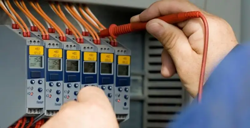electrical contractors performing professional electrical system testing and configuration in Milwaukee, WI